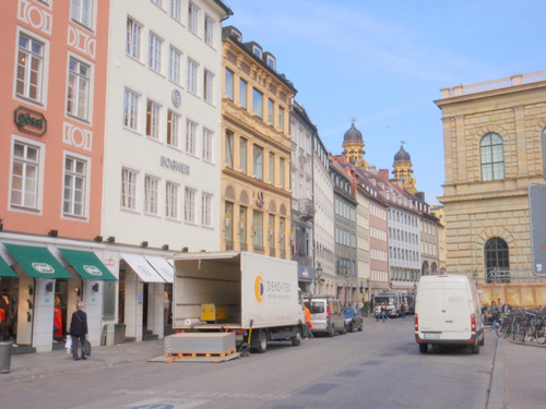 A Munich Street (probably Residenzstraßa).